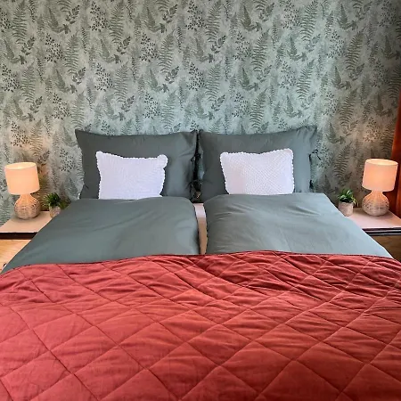 Location In The Center With Free Parking *