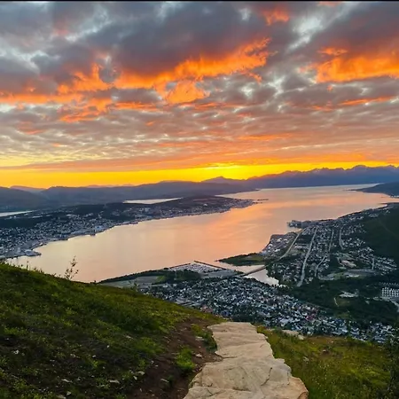 Location In The Center With Free Parking Appartement Tromsø