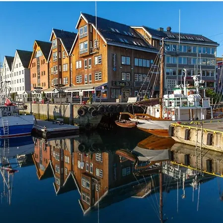 Location In The Center With Free Parking *