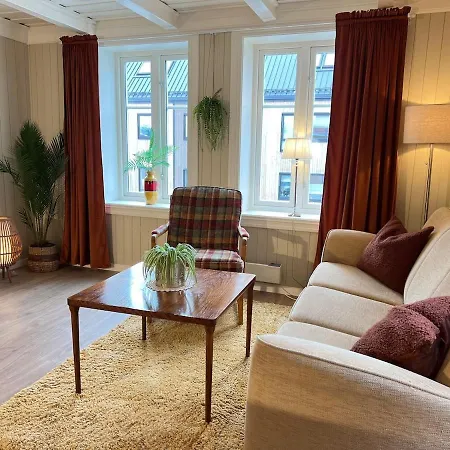 Location In The Center With Free Parking Apartment Tromso